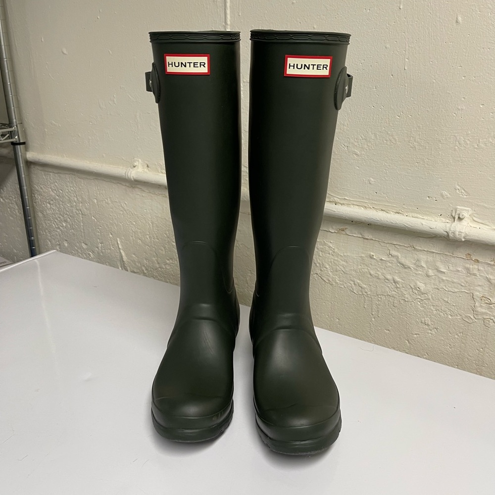 Hunter Women’s Original Tall Green Rain boots Size 7